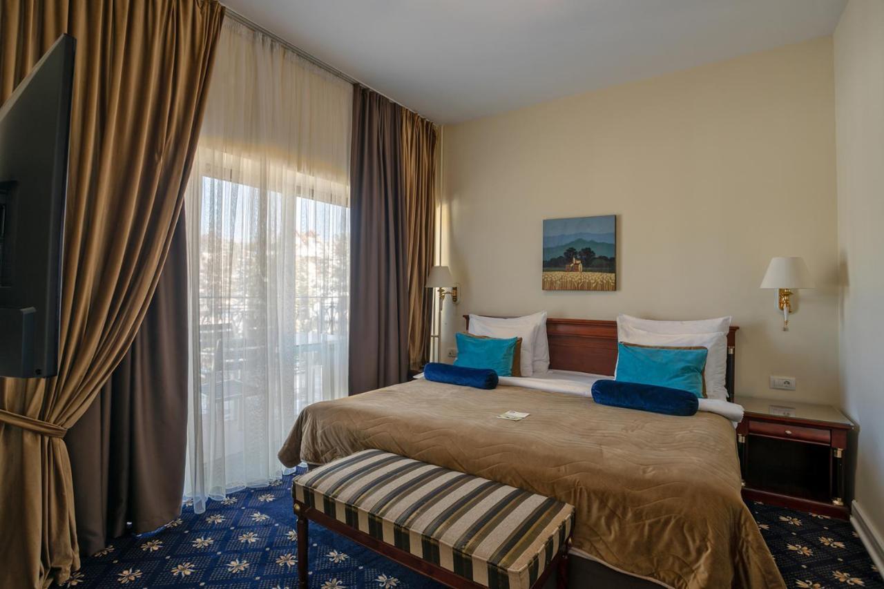 A Hoteli - Grand&Sky Hotel Tornik Zlatibor Exterior photo A bedroom at the hotel