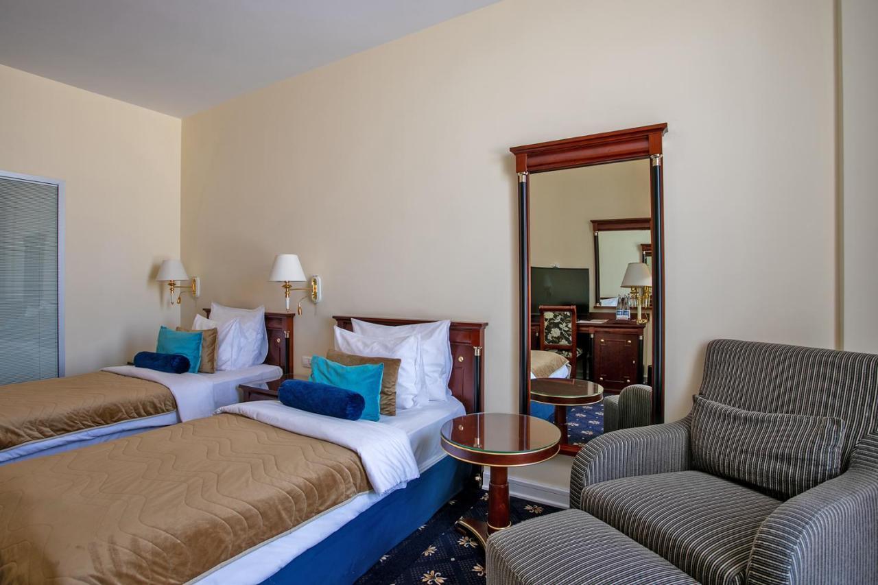 A Hoteli - Grand&Sky Hotel Tornik Zlatibor Exterior photo A room at the hotel